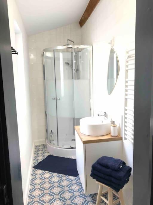 Grand Appartement En Maison De Ville Valréas Kültér fotó