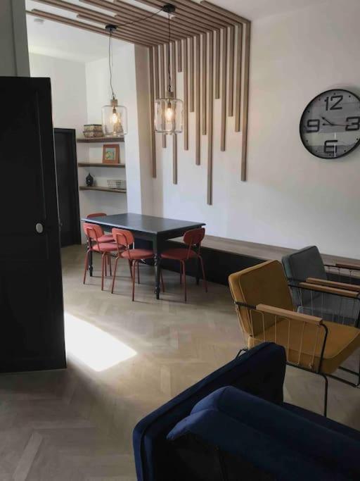 Grand Appartement En Maison De Ville Valréas Kültér fotó